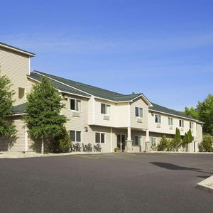 Hotel Super 8 By Wyndham Salmon cazare Salmon