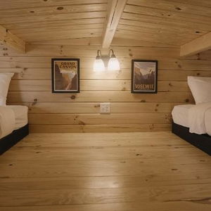 Hotel Teton Valley Resort cazare Victor