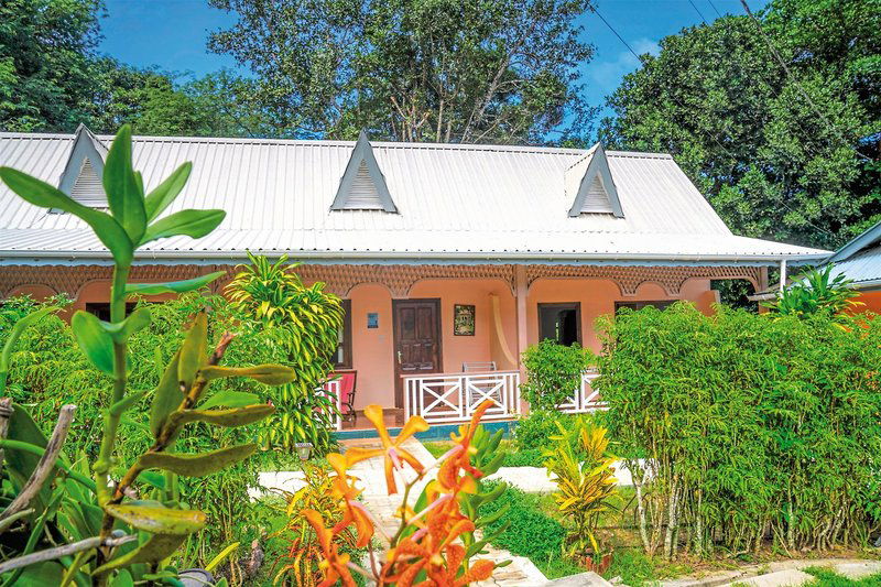 Hotel Bernique Guesthouse