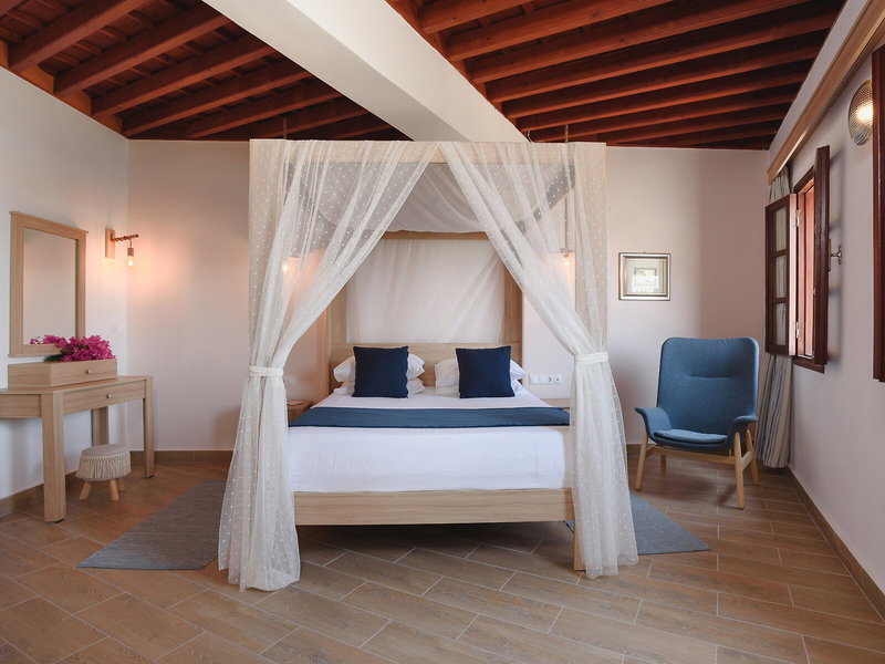 Thea Villas & Suite