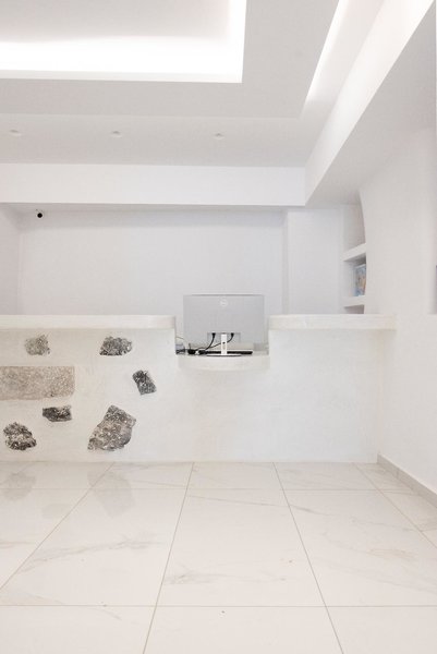 Hotel Caldera Cliff Illusion Suites