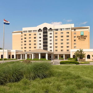 Hotel Embassy Suites By Hilton Kansas City International Airport cazare Kansas City