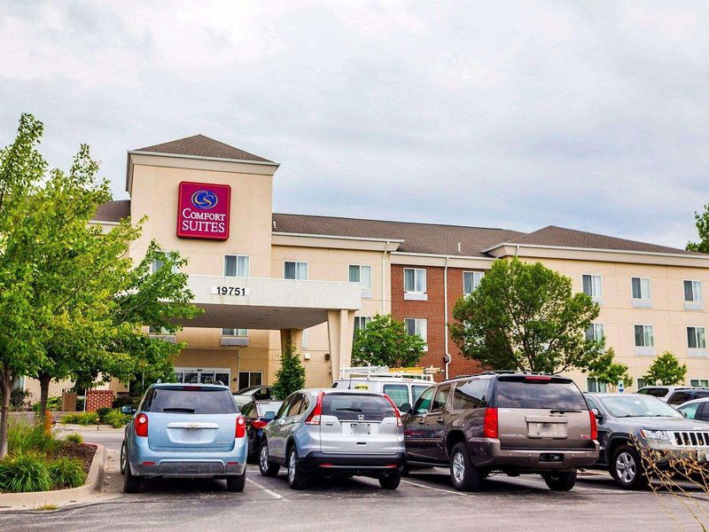 Hotel Comfort Suites Independence - Kansas City