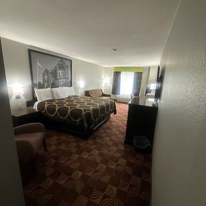 Hotel Super 8 By Wyndham Lake Of The Ozarks cazare Eldon