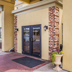 Hotel Quality Inn Airport St. Louis cazare St. Louis