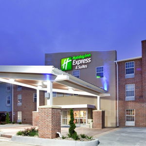 Hotel Holiday Inn Express North Kansas City cazare Kansas City