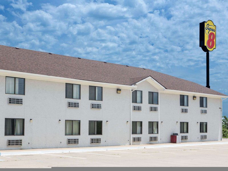 Hotel Super 8 By Wyndham Boonville