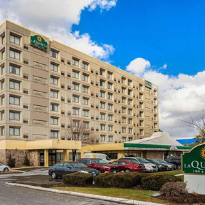 Hotel La Quinta Inn & Suites By Wyndham New Haven cazare Marietta