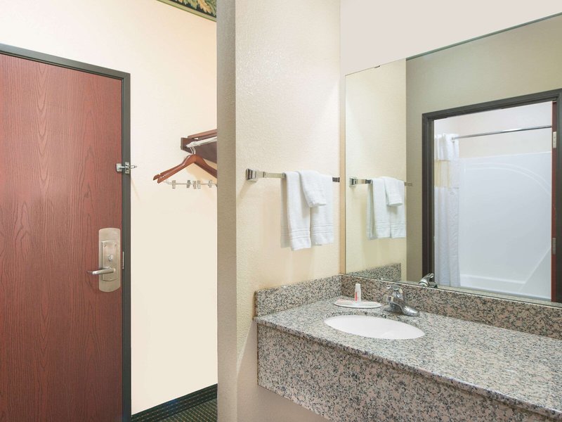 Hotel Days Inn By Wyndham Sullivan