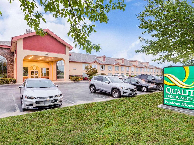 Hotel Quality Inn & Suites