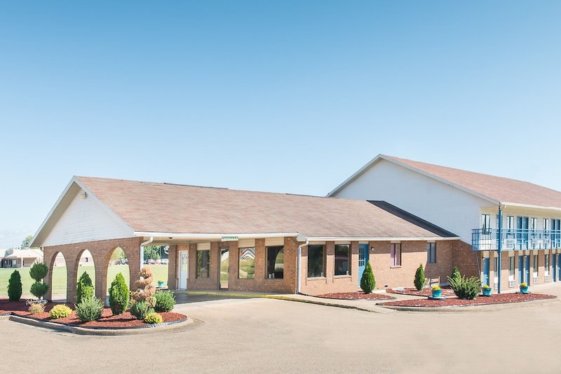 Hotel Cactus Inn And Suites