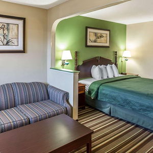 Hotel Quality Inn & Suites Macon North cazare Macon