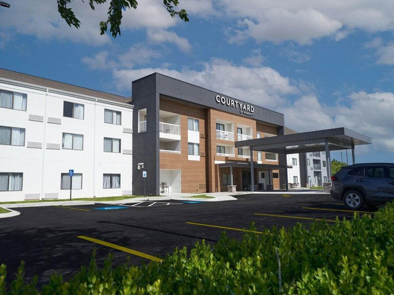 Hotel Courtyard Bentonville