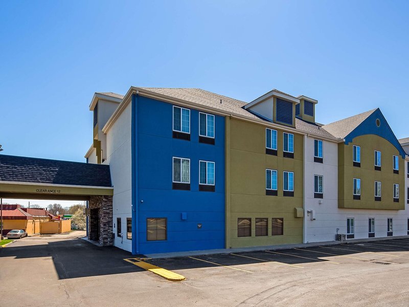 Hotel Stay Sure Inn Blue Springs