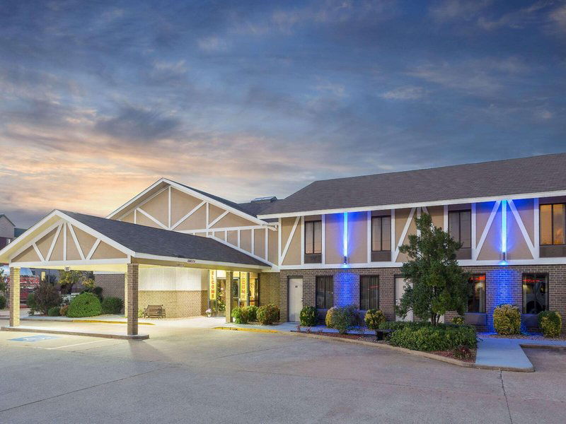 Hotel Super 8 By Wyndham Bentonville