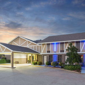 Hotel Super 8 By Wyndham Bentonville cazare Bentonville