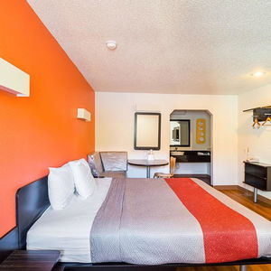 Hotel Motel 6 Blue Springs cazare Blue Springs