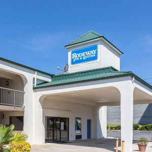 Hotel Rodeway Inn & Suites cazare Macon