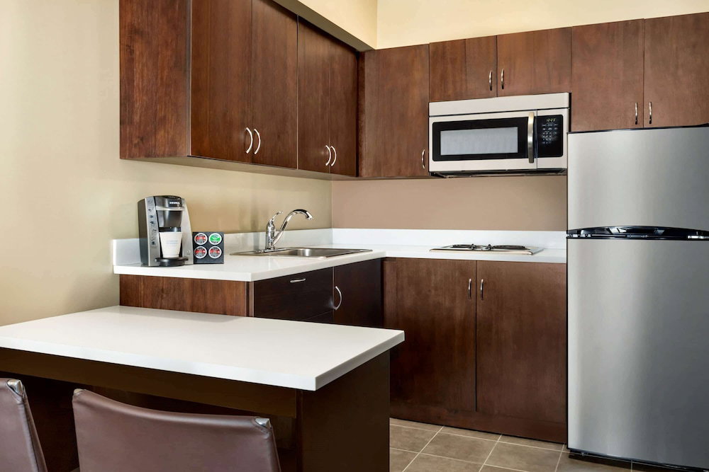Hotel Microtel Inn And Suites By Wyndham Weyburn
