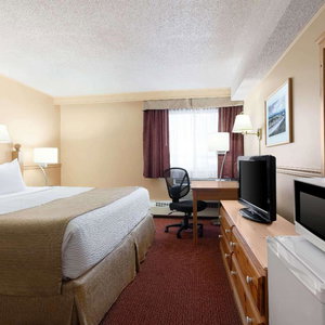 Hotel Quality Inn & Suites cazare Whitehorse