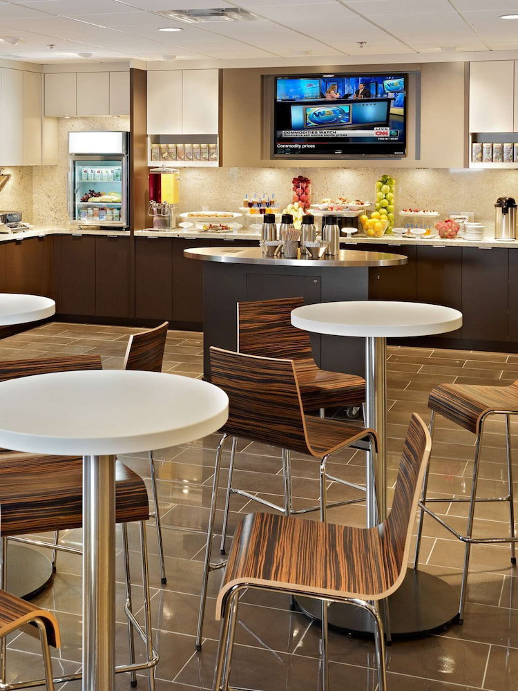 Hotel Doubletree By Hilton Hotel And Conference Centre Regina