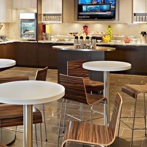 Hotel Doubletree By Hilton Hotel And Conference Centre Regina cazare Regina