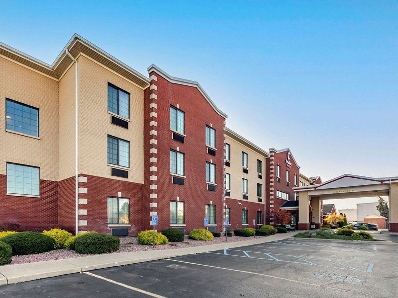 Hotel Comfort Suites South