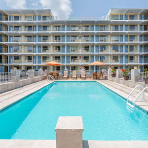 Hotel Howard Johnson By Wyndham Virginia Beach At The Beach cazare Virginia Beach