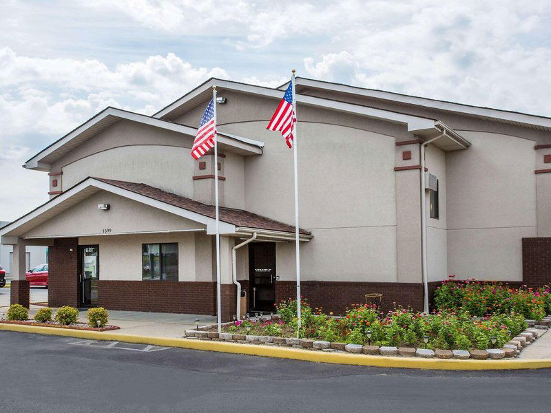 Hotel Super 8 By Wyndham Franklin