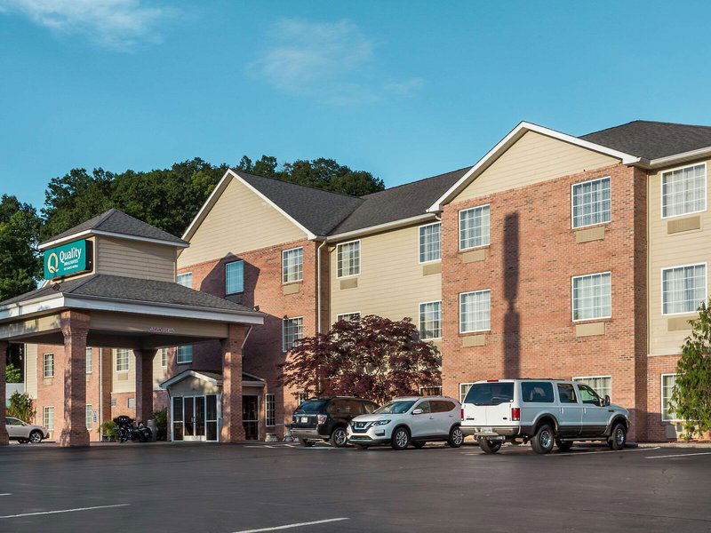 Hotel Quality Inn & Suites