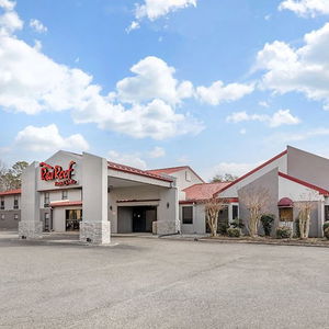 Hotel Red Roof Inn & Suites Newport News cazare Newport News