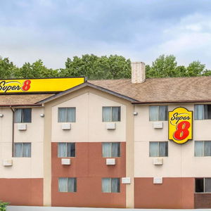 Hotel Super 8 By Wyndham Chester/Richmond Area cazare Chester