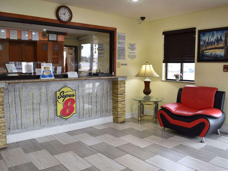 Hotel Super 8 By Wyndham Newport News/Jefferson Ave.