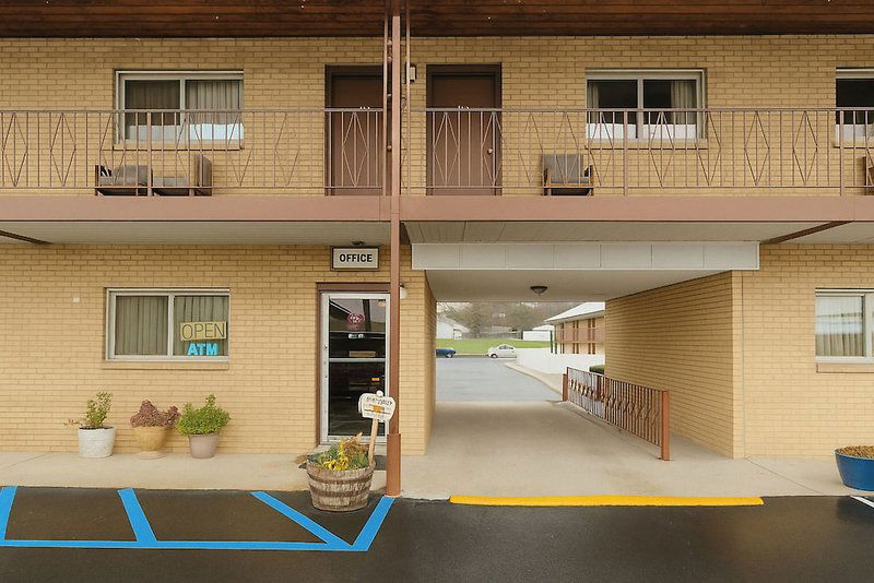 Hotel Swan Inn Motel & Restaurant