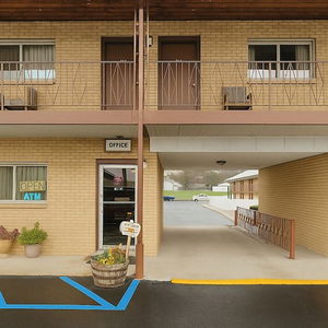 Hotel Swan Inn Motel & Restaurant cazare Comstock Park