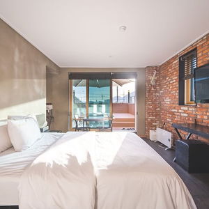 Hotel B&F Hotel cazare Yeosu