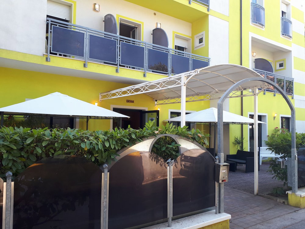 Hotel Hotel Dream