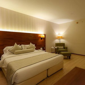 Hotel The Orchid cazare Pune