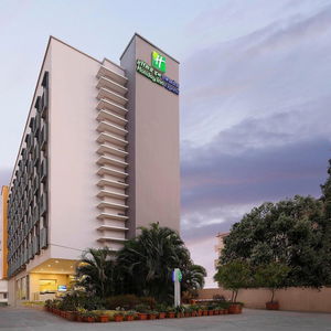 Hotel Holiday Inn Express Pune Hinjewadi cazare Pune