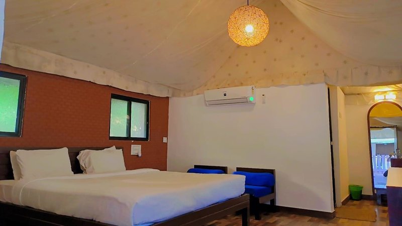 Hotel Hiranya Resorts