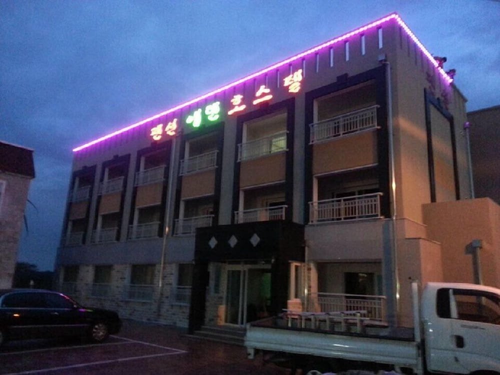 Hotel Eden Hostel