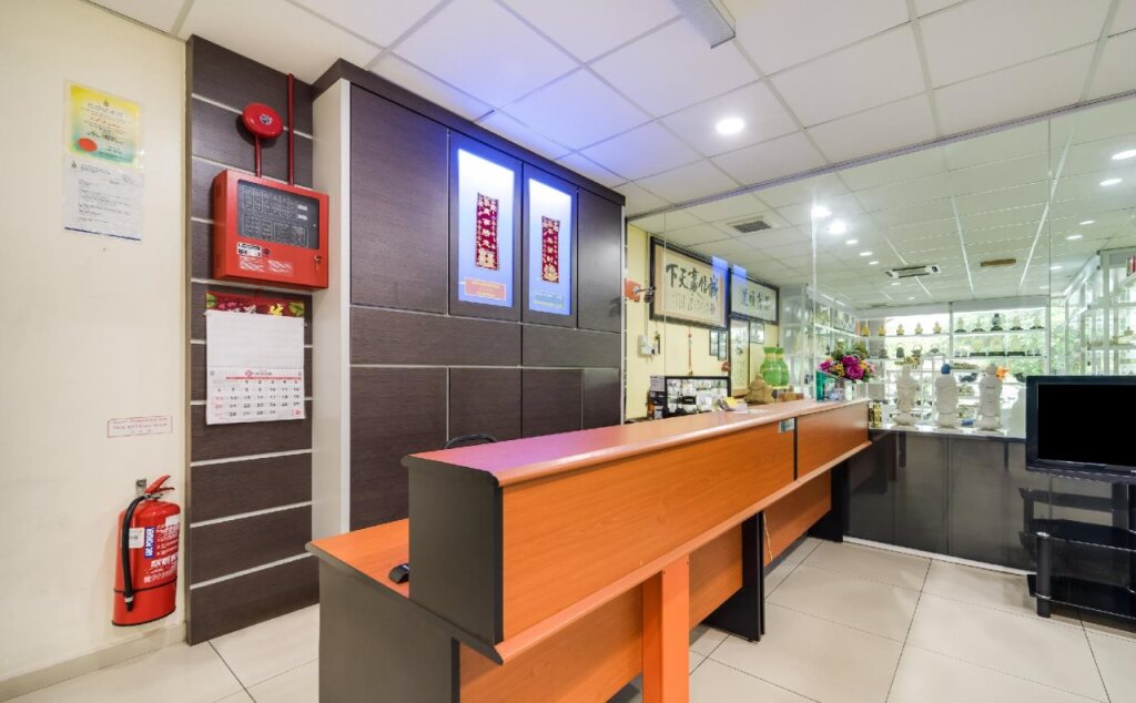 Hotel Oyo 301 River Inn Hotel