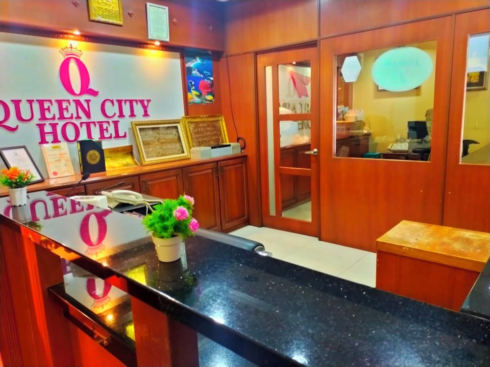 Hotel Super Oyo 998 Queen City Hotel