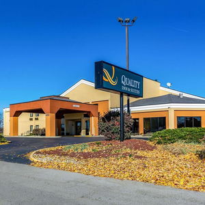 Hotel Quality Inn & Suites Southport cazare Indianapolis
