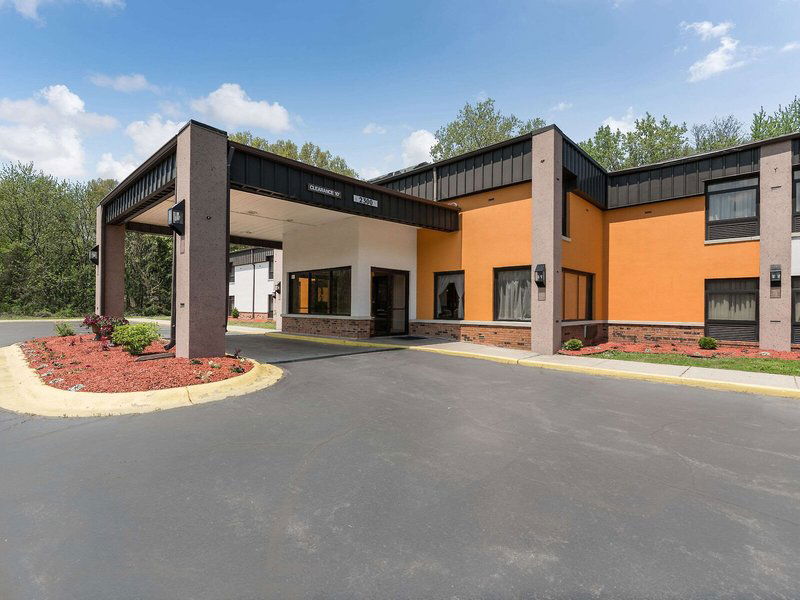 Hotel Quality Inn & Suites