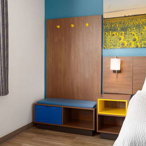 Hotel Days Inn & Suites By Wyndham Indianapolis Airport East cazare Indianapolis