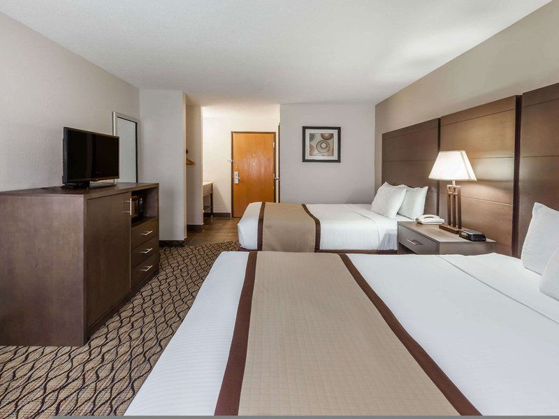 Hotel Baymont By Wyndham Auburn