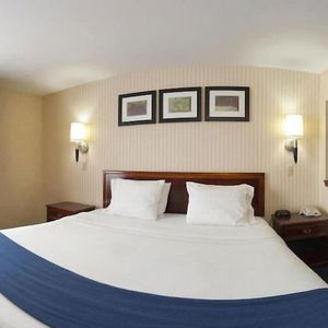 Hotel Holiday Inn Express & Suites Wabash cazare Wabash