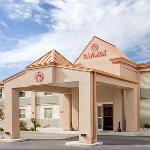 Hotel Ramada By Wyndham Angola/Fremont Area cazare Angola