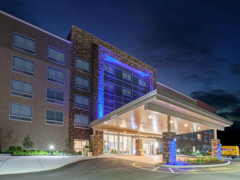 Hotel Holiday Inn Express And Suites Indianapolis Ne Noblesville